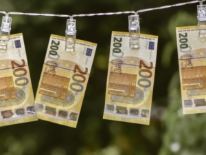 La lutte contre le blanchiment des capitaux et Financement du Terrorisme (LCB-FT)